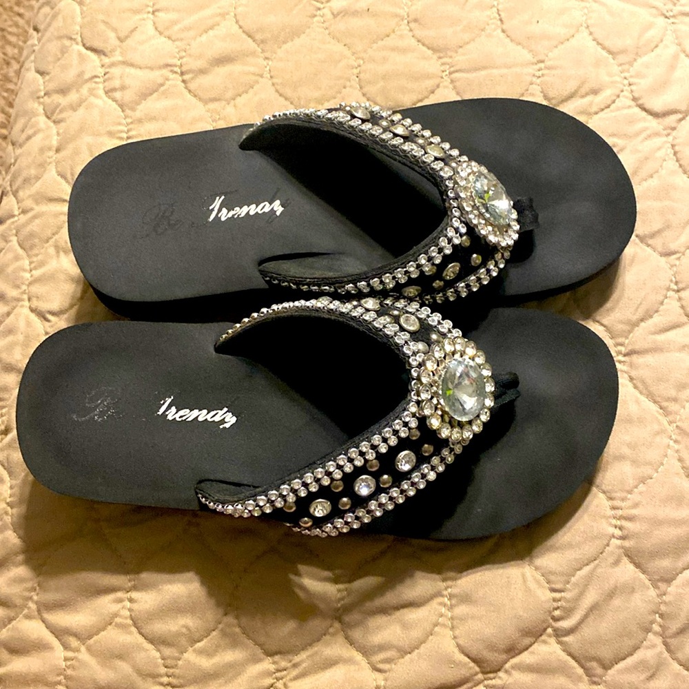 Be trendy black rhinestone platform sandals
